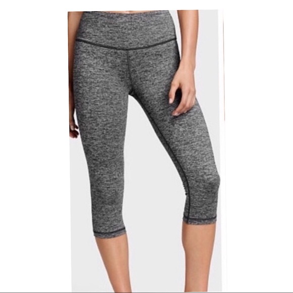 Victoria's Secret Pants - VSX Sport Knockout Crop